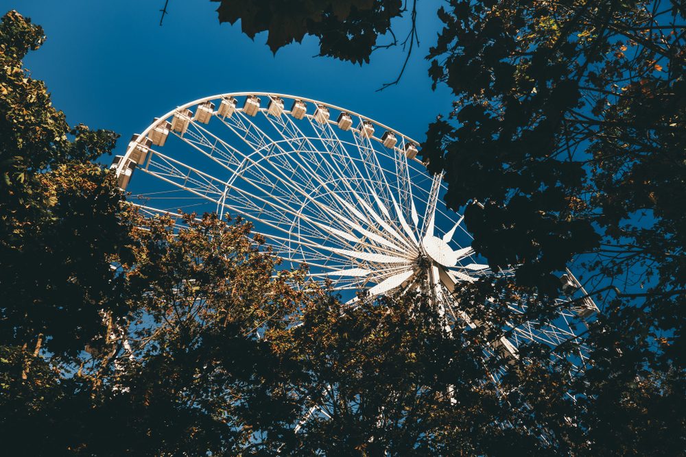 photograph of europe in Paris, France, by Stuart Singleton