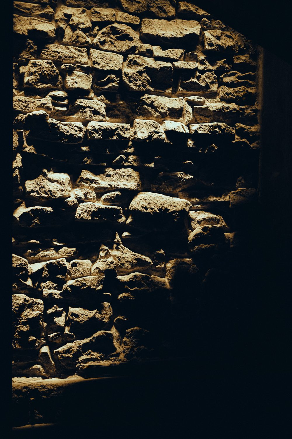 photograph of dark in Nashville, by Stuart Singleton